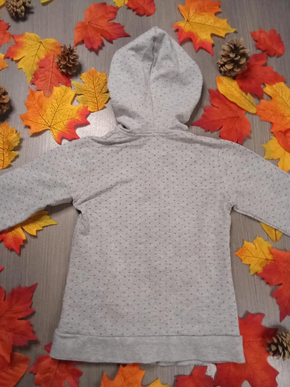 Bonita chaqueta gris con capucha Lili Rose 4 años – photo 12